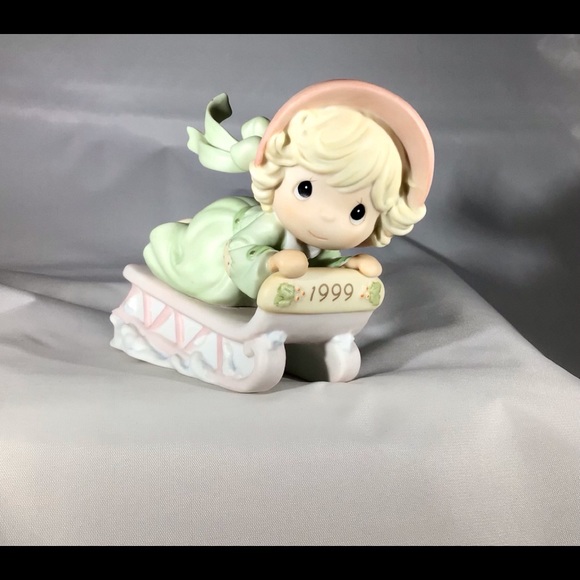 PRECIOUS MOMENTS “Slide into the...” sled figurine - Picture 1 of 16
